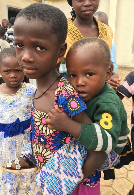Image_child-holding-toddler