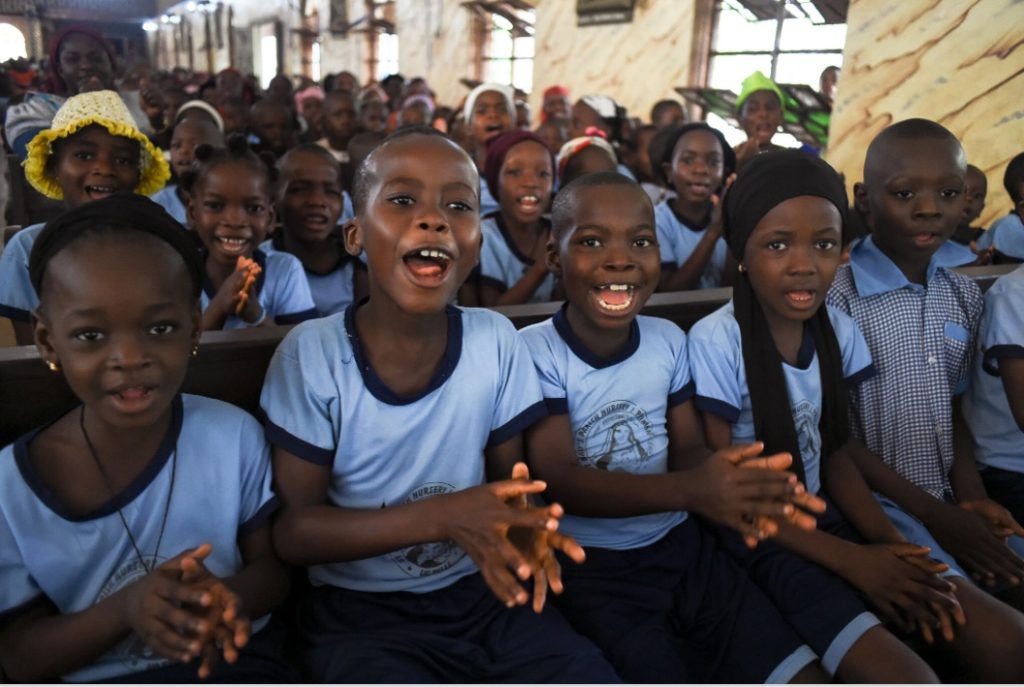 kids-in-church-1024x687